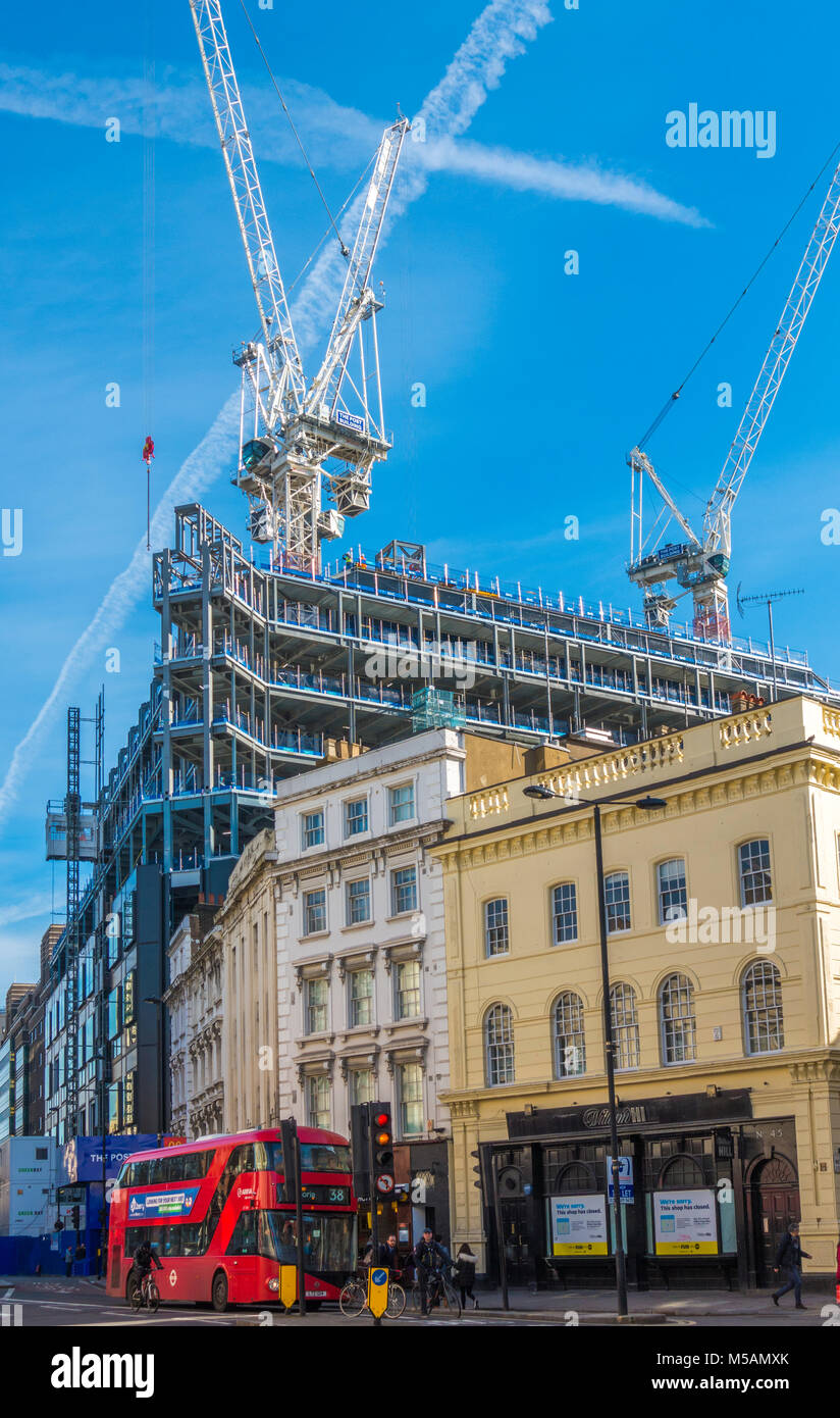 Après la construction, nouveau développement en construction 2018, comprenant l'espace de bureau, de la vente au détail et des restaurants, Museum Street, Londres WC1A, Angleterre, Royaume-Uni. Banque D'Images