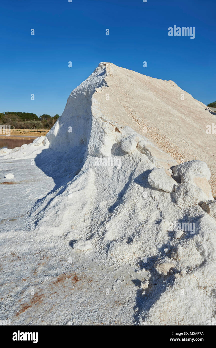 Photos et images de tas de sel de mer à les salines de Trapani, Sicile Banque D'Images