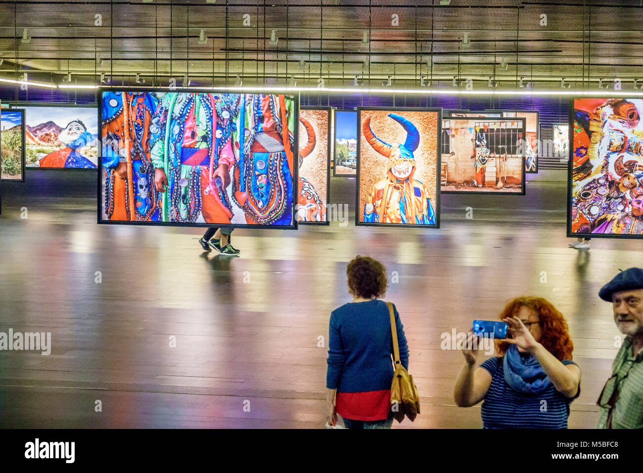 Buenos Aires Argentina,Centro Cultural Kirchner CCK,centre culturel,intérieur,Gaby Herbstein la Diablada photographie contemporaine,exposition exposant Banque D'Images