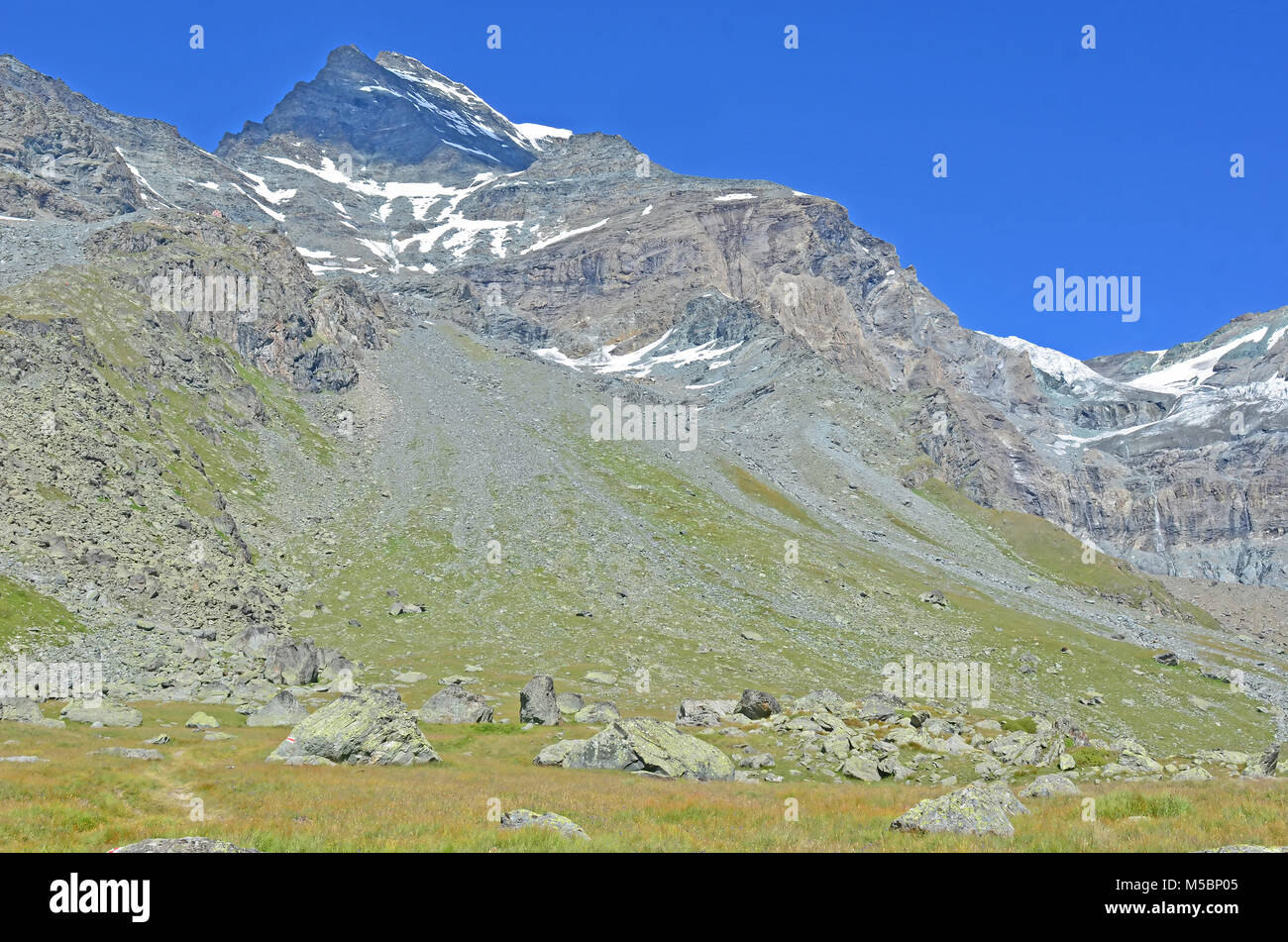 Les techniques 4184m sommet du combin de Valsorey dans le massif du Grand Combin dans les alpes suisses du sud près de Bourg St Pierre Banque D'Images