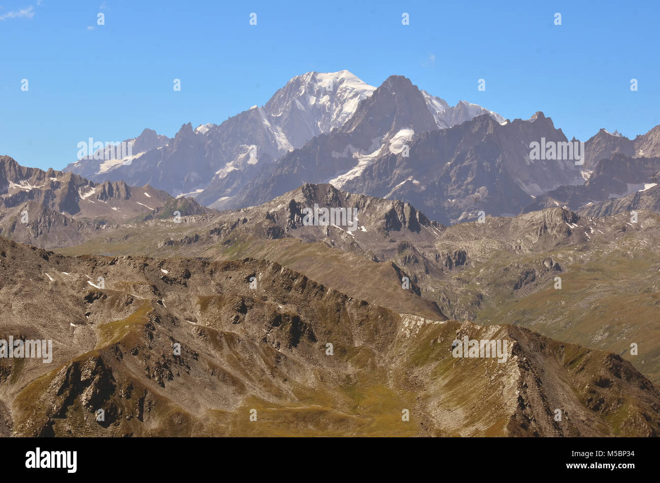 Le Mont Blanc, le plus haut sommet d'Europe, vu du côté suisse (est). Banque D'Images