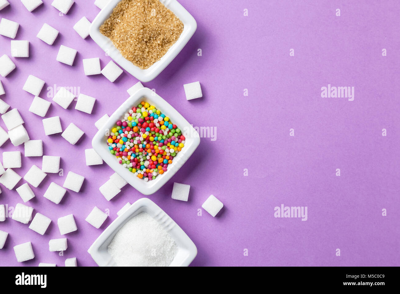 Différents types de sucre. Utile comme arrière-plan alimentaire présentation. Banque D'Images