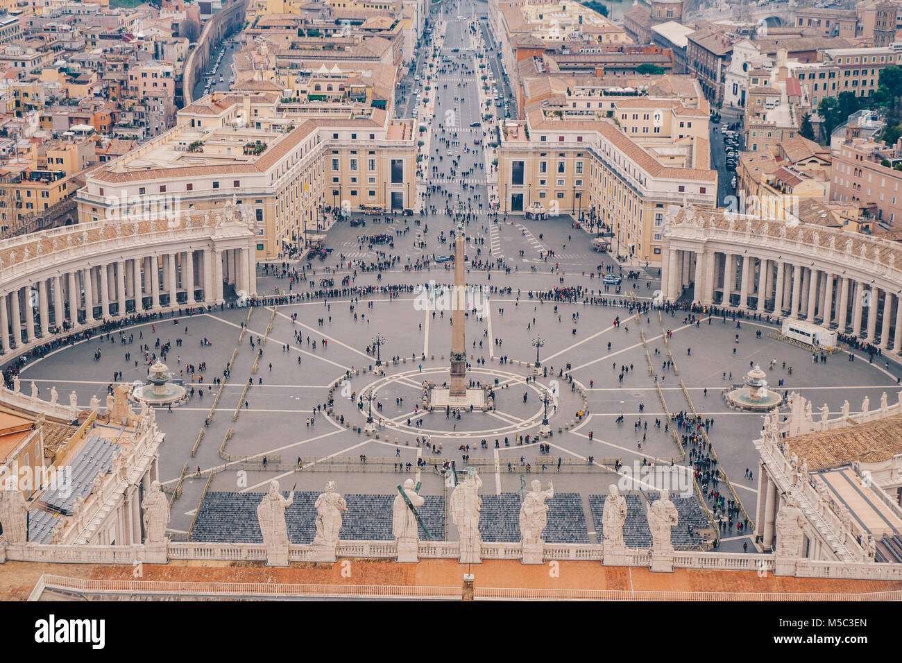 La place Saint Pierre de Rome en vue d'en haut Vue aérienne à Rome, Italie Banque D'Images