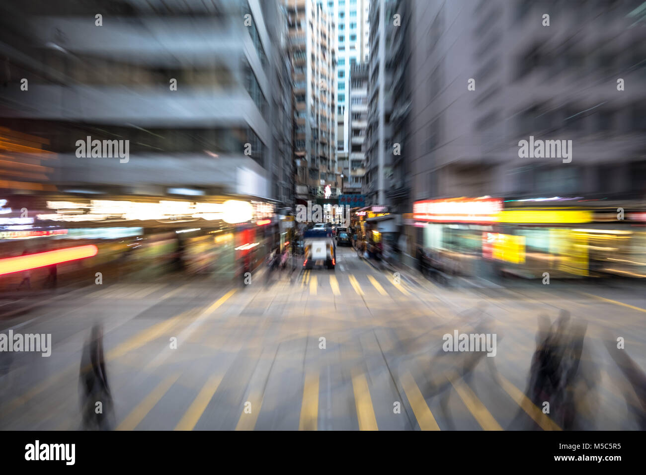 Blurred Motion billet dans le quartier des affaires de Hong Kong Banque D'Images