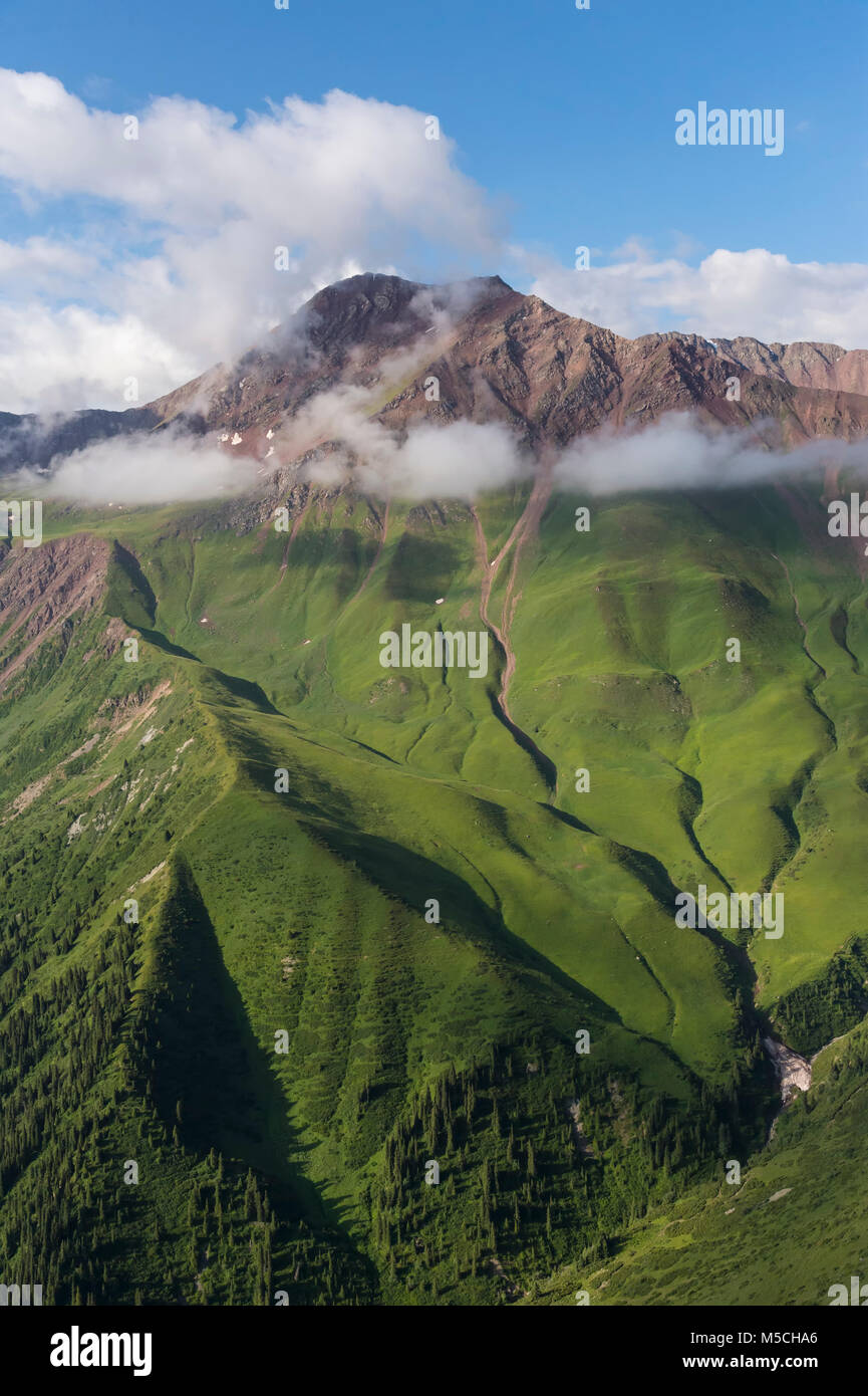Vue aérienne sur le Centre de montagnes du Tian Shan, frontière du Kirghizistan et de la Chine, le Kirghizistan Banque D'Images Vue aérienne sur le Centre de montagnes du Tian Shan, frontière du Kirghizistan et de la Chine, le Kirghizistan Banque D'Images