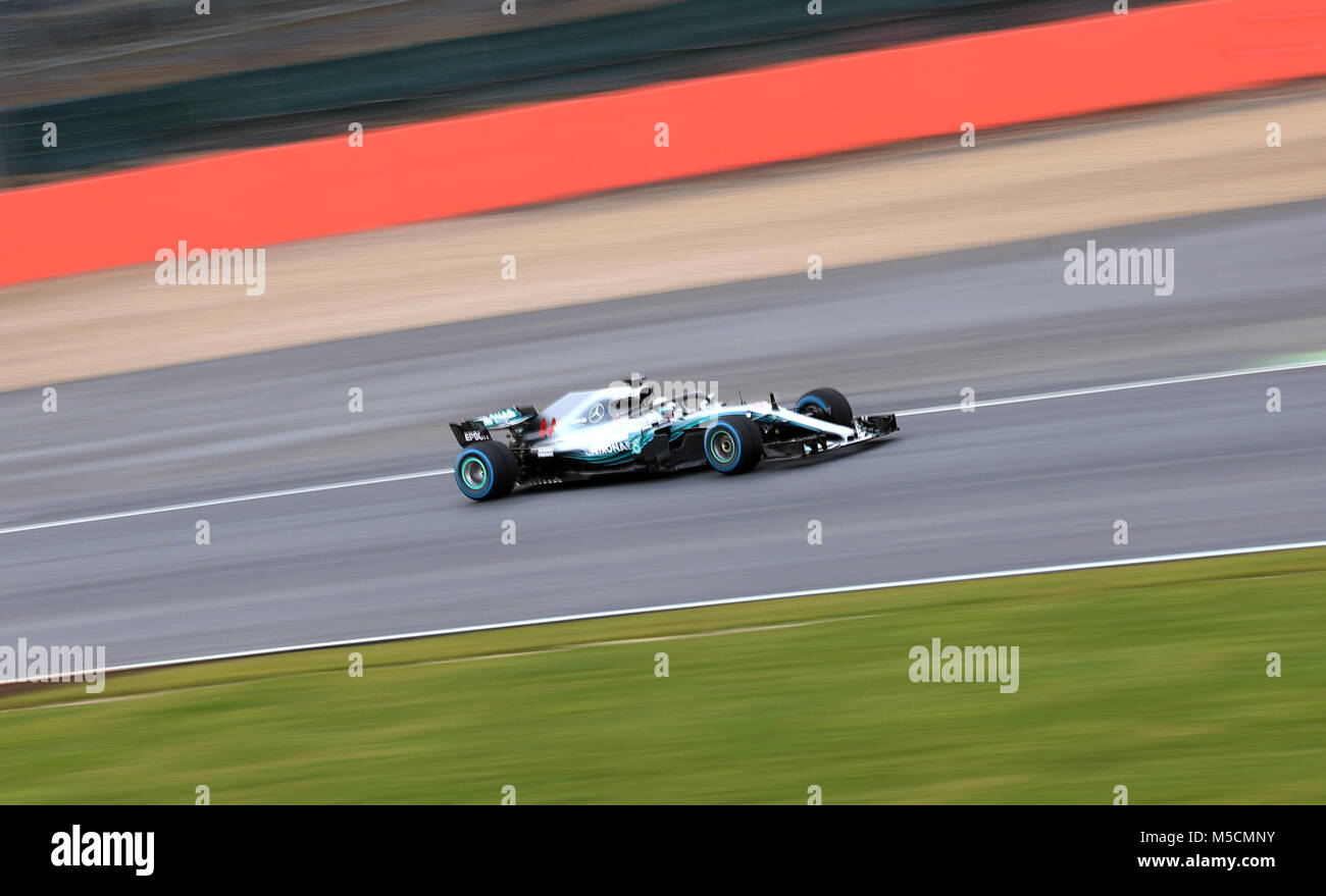 Lewis Hamilton dans la nouvelle Mercedes W09 EQ Power + au cours de la Mercedes-AMG F1 2018 Lancement de voiture à Silverstone, Towcester. Banque D'Images