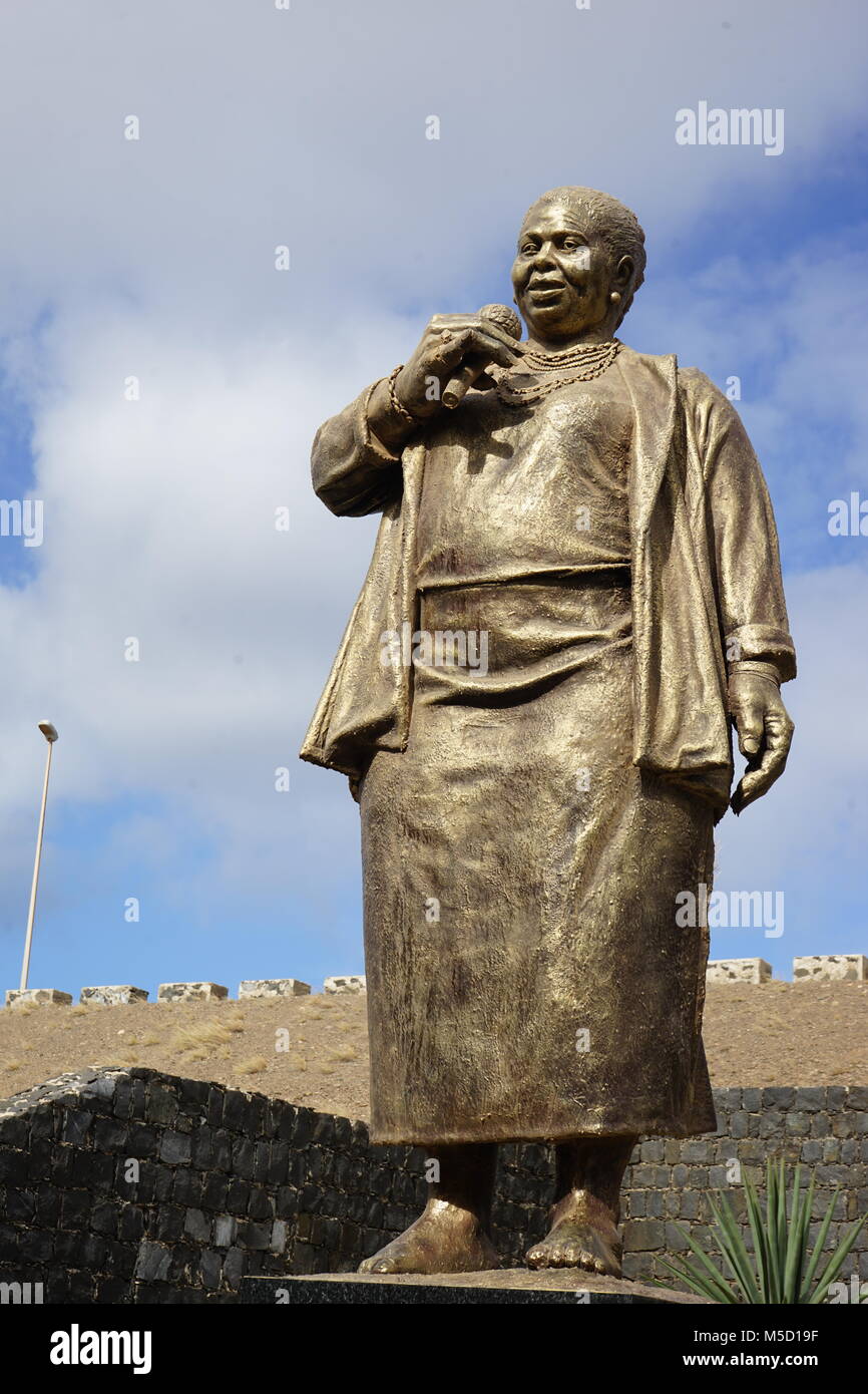 Statue de Cesaria Evora, aéroport, Mindelo, île de Sao Vicente, Cap Vert, Afrique Banque D'Images