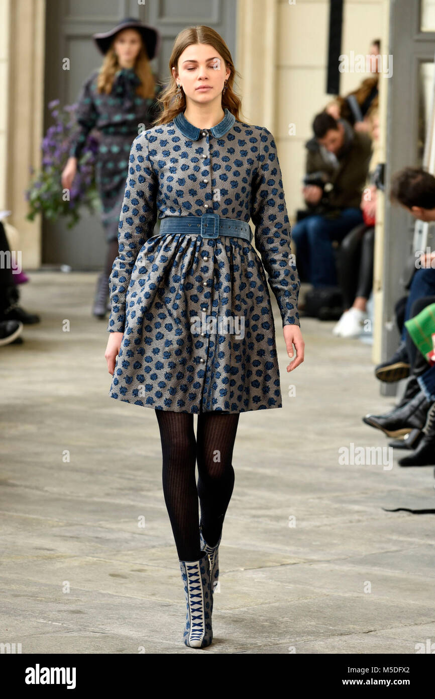 Milan, Italie. 22 Février, 2018. Femme Fashion Week automne/hiver. 2018/2019 Luisa Beccaria, les défilés de mode indépendant Crédit Photo Agency Srl/Alamy
