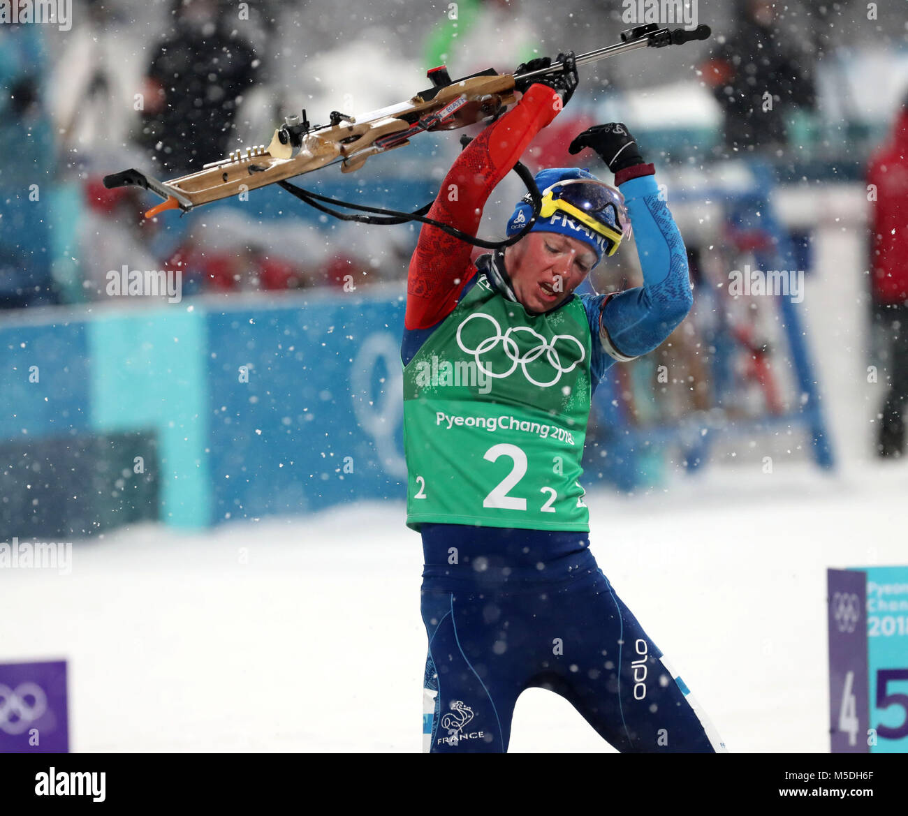 (180222) -- PYEONGCHANG, le 22 février 2018 (Xinhua) -- Marie Dorin Habert de la France est en compétition durant les 4x6km relais du biathlon au Jeux Olympiques d'hiver de PyeongChang 2018 au Centre de préparation au biathlon d'Alpensia PyeongChang, Corée du Sud, 22 février 2018. (Xinhua/Li Gang) Banque D'Images