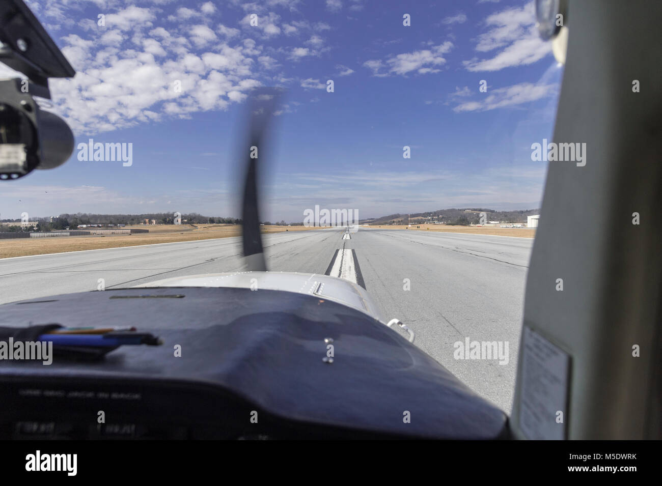 Le décollage en petit avion Prop Banque D'Images