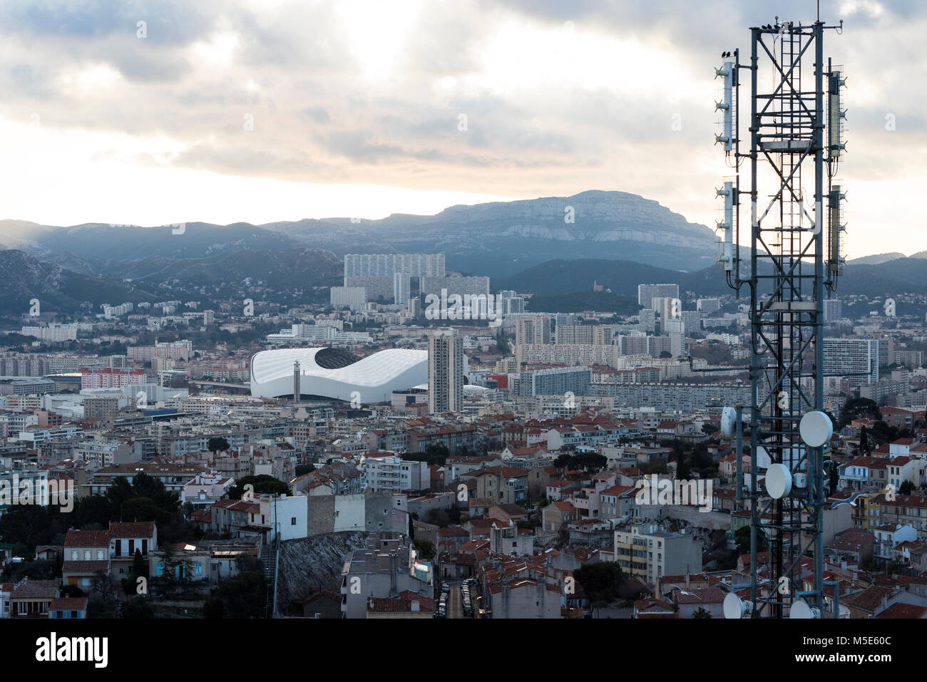 Vue aérienne de Marseille et du Stade Vélodrome, France Photo Stock - Alamy