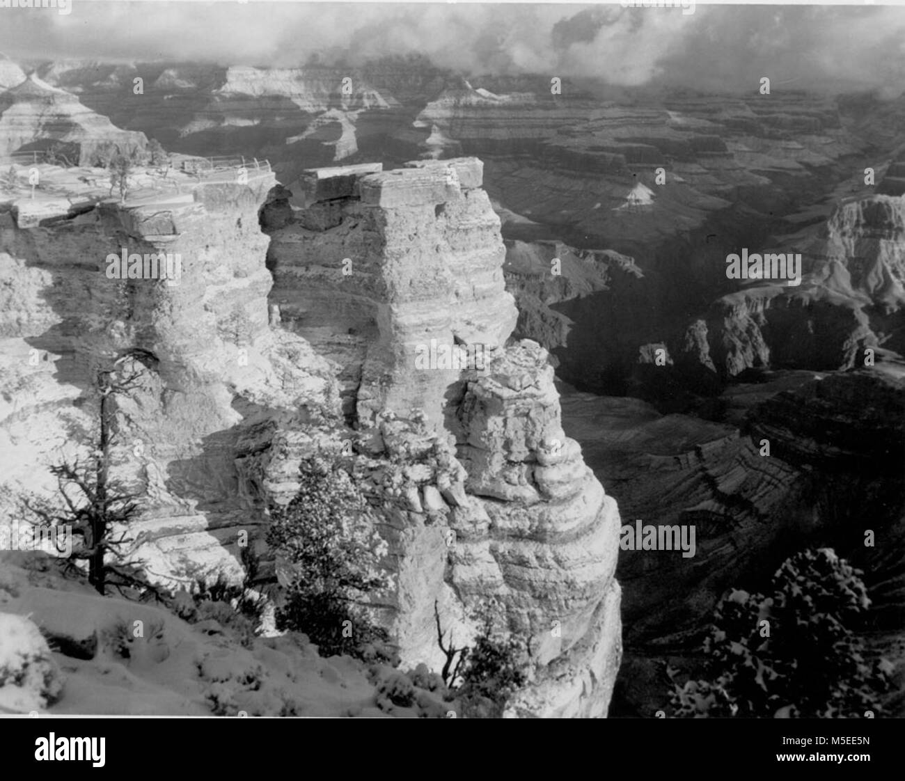 Grand Canyon Téma Point VIEW DE MATHER POINT À L'ÉCHELLE DU NORD jusqu'BRIGHT ANGEL CANYON CANYON APRÈS TEMPÊTE 4 mars, 1956. Banque D'Images