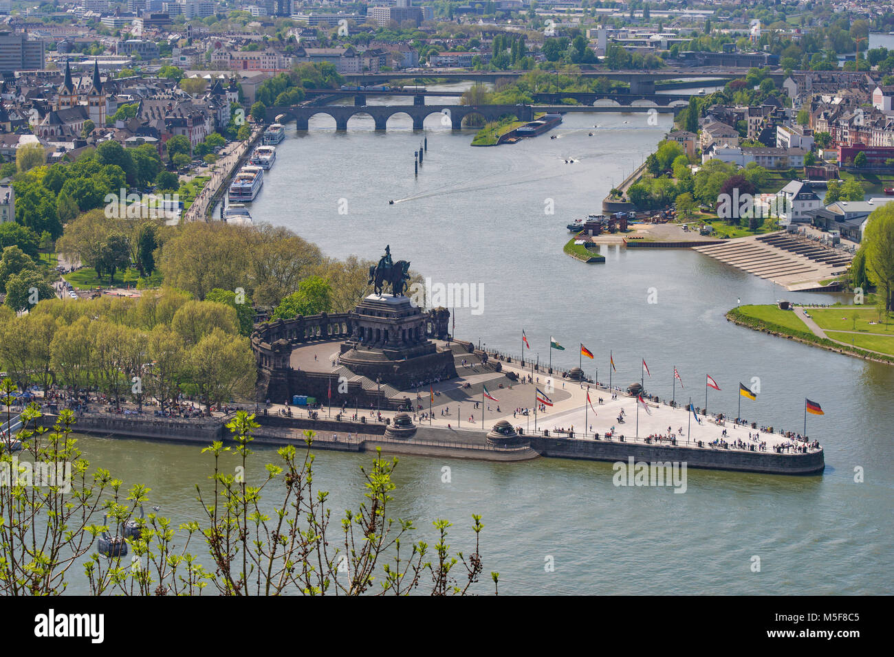 'Corner' Deutsches Eck à Coblence. Le confluent de la Moselle et du Rhin. Banque D'Images