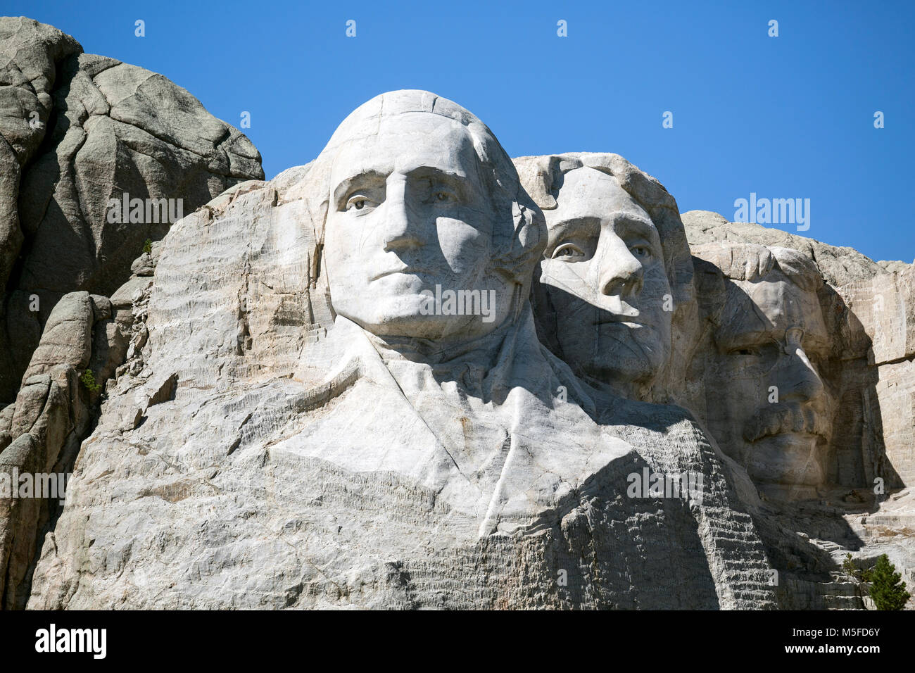 00005-00 DD Presendents...LE DAKOTA DU SUD - George Washington, Thomas Jefferson et Theodore Roosevelt creusé dans une montagne au Mont Rushmore Nat Banque D'Images