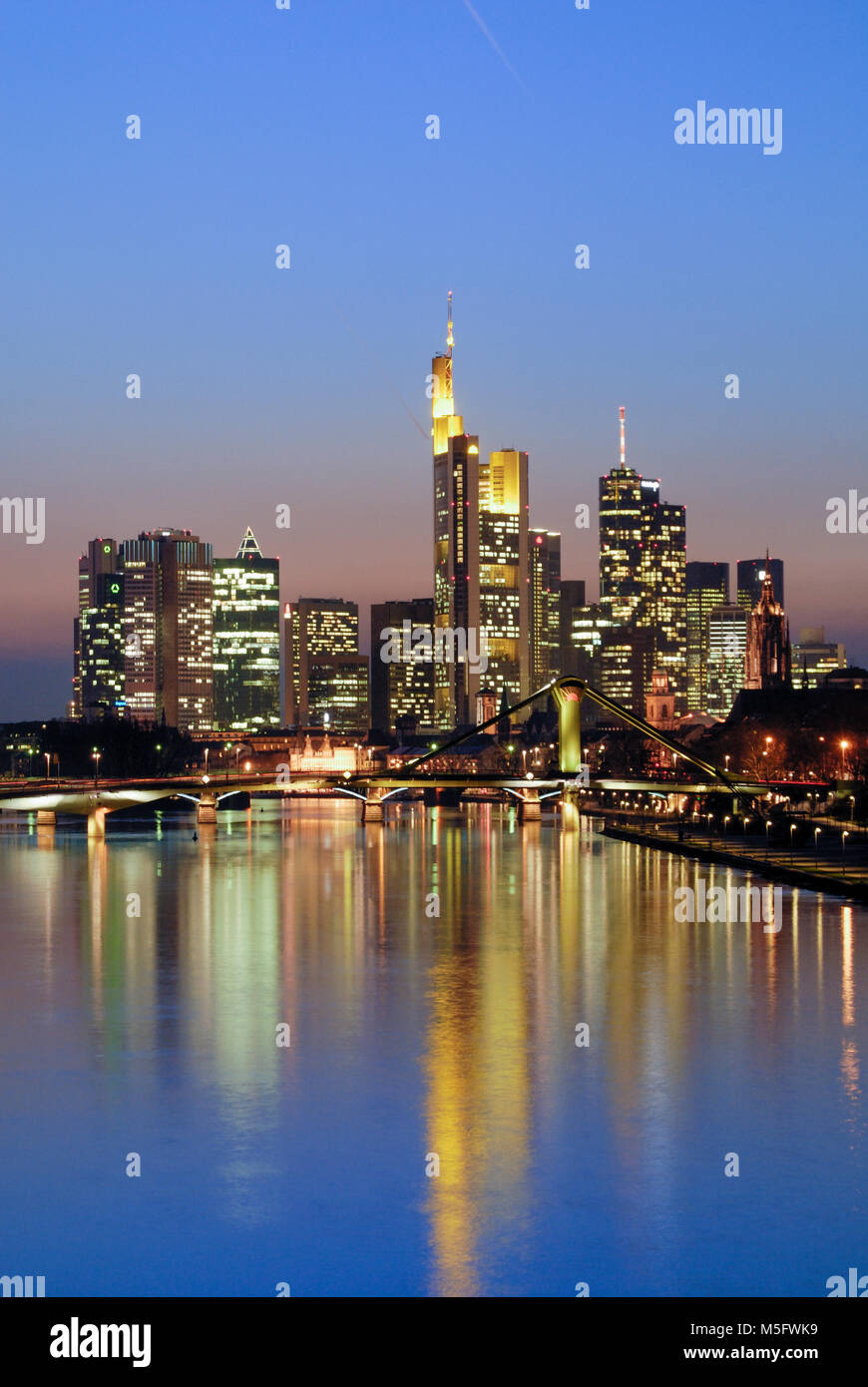 Skyline vom Main, Francfort, Hesse, Germany, Europe Banque D'Images