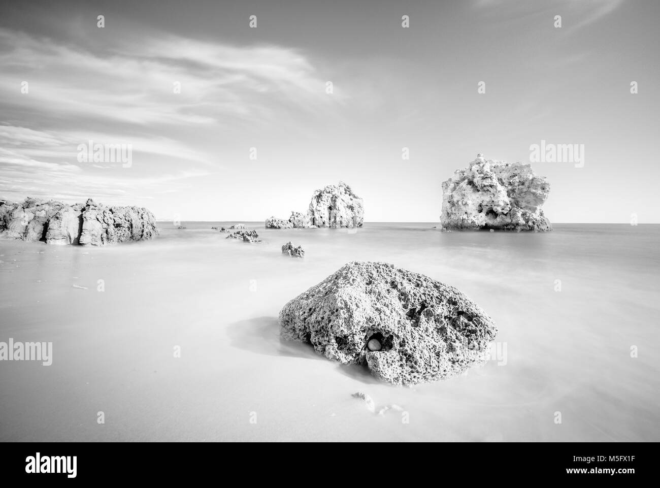 Portugal | Algarve | Albufeira Arrifes Os três | Nikon D750 | 12-24mm Lente | ISO 100, f/8, 13,0 s Banque D'Images