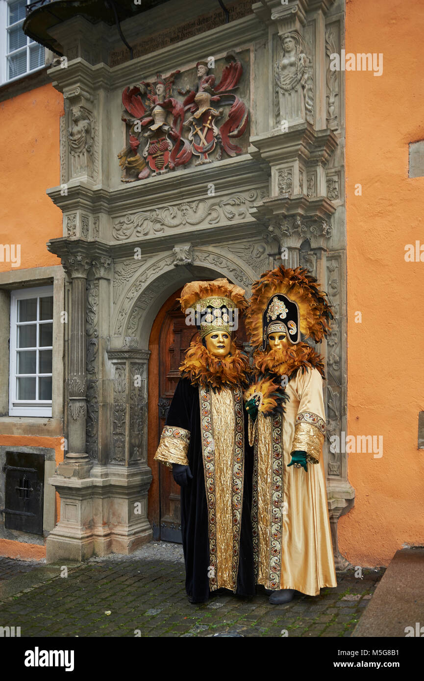 Carnaval vénitien de Schwäbisch Hall et une petite ville médiévale en Allemagne. Le festival est appelé Hallia Venezia. Banque D'Images
