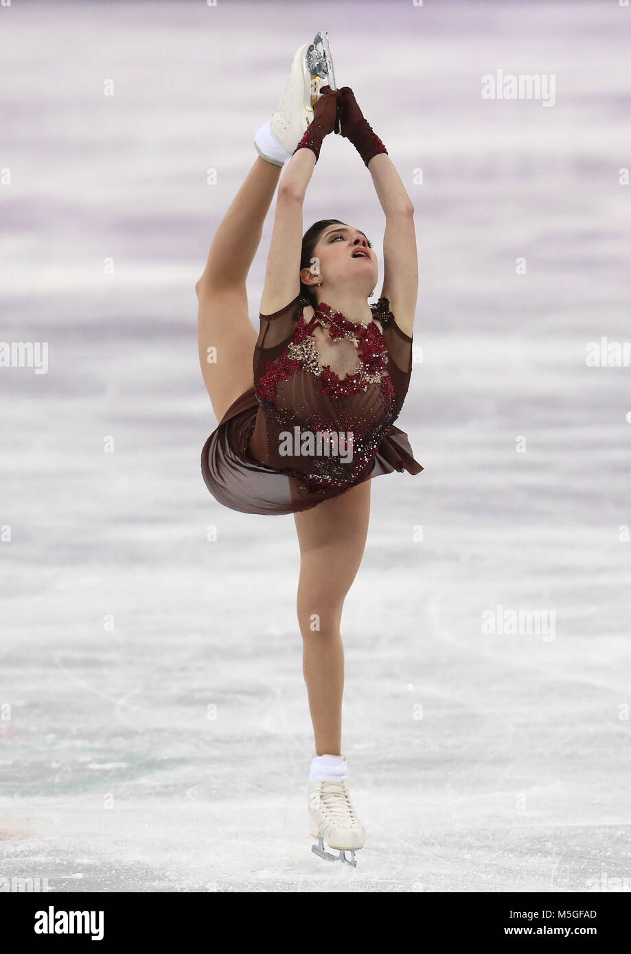 La Russie est Evgenia Medvedeva sur son chemin pour gagner la médaille d'argent en simple dames Figure Skating au Gangneung Ice Arena pendant quatorze jours des Jeux Olympiques d'hiver de 2018 à PyeongChang en Corée du Sud. Banque D'Images