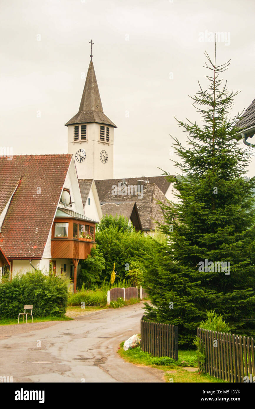 L'église de village de Titisee dans la Forêt-Noire, Allemagne Banque D'Images