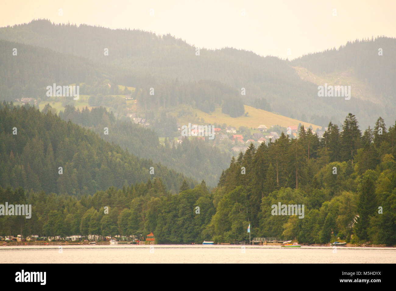 Lac de Titisee en forêt noire de Baden Wuttemberg, Allemagne Banque D'Images