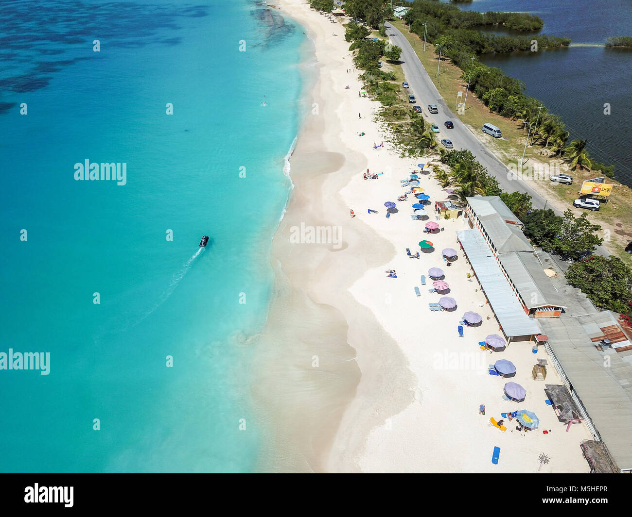 Plage de Darkwood, moitié Hyde Bay, Antigua Banque D'Images