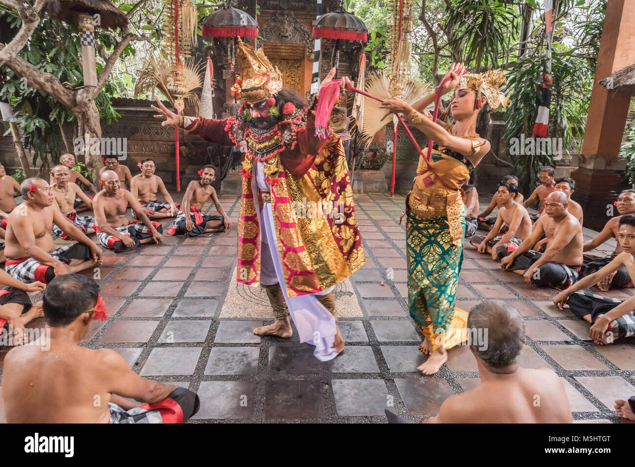 Kecak Fire Dance, Rahwana capture Sita, Ubud, Bali Banque D'Images