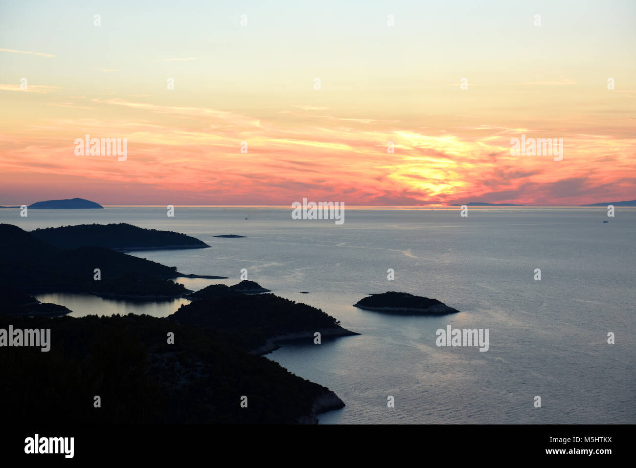 Coucher du soleil sur l'île de Lastovo, Croatie Banque D'Images