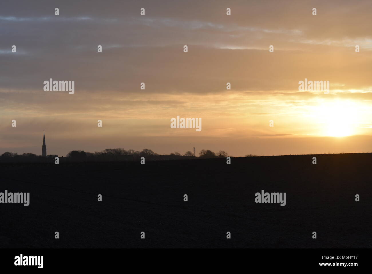 Lever de soleil dans la campagne Banque D'Images