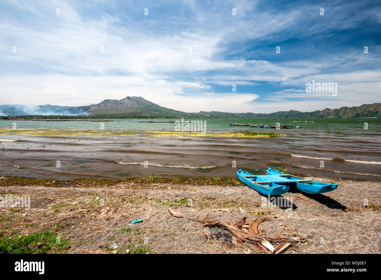 Lac Batur et Gunung Batur Volcano, Bali, Indonésie Banque D'Images