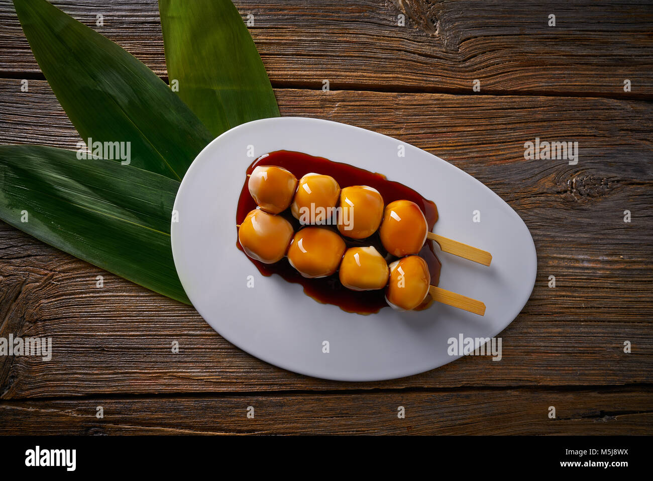 Boulettes de riz gluant asiatique vietnamien Banh collante Il Tran mochi Banque D'Images