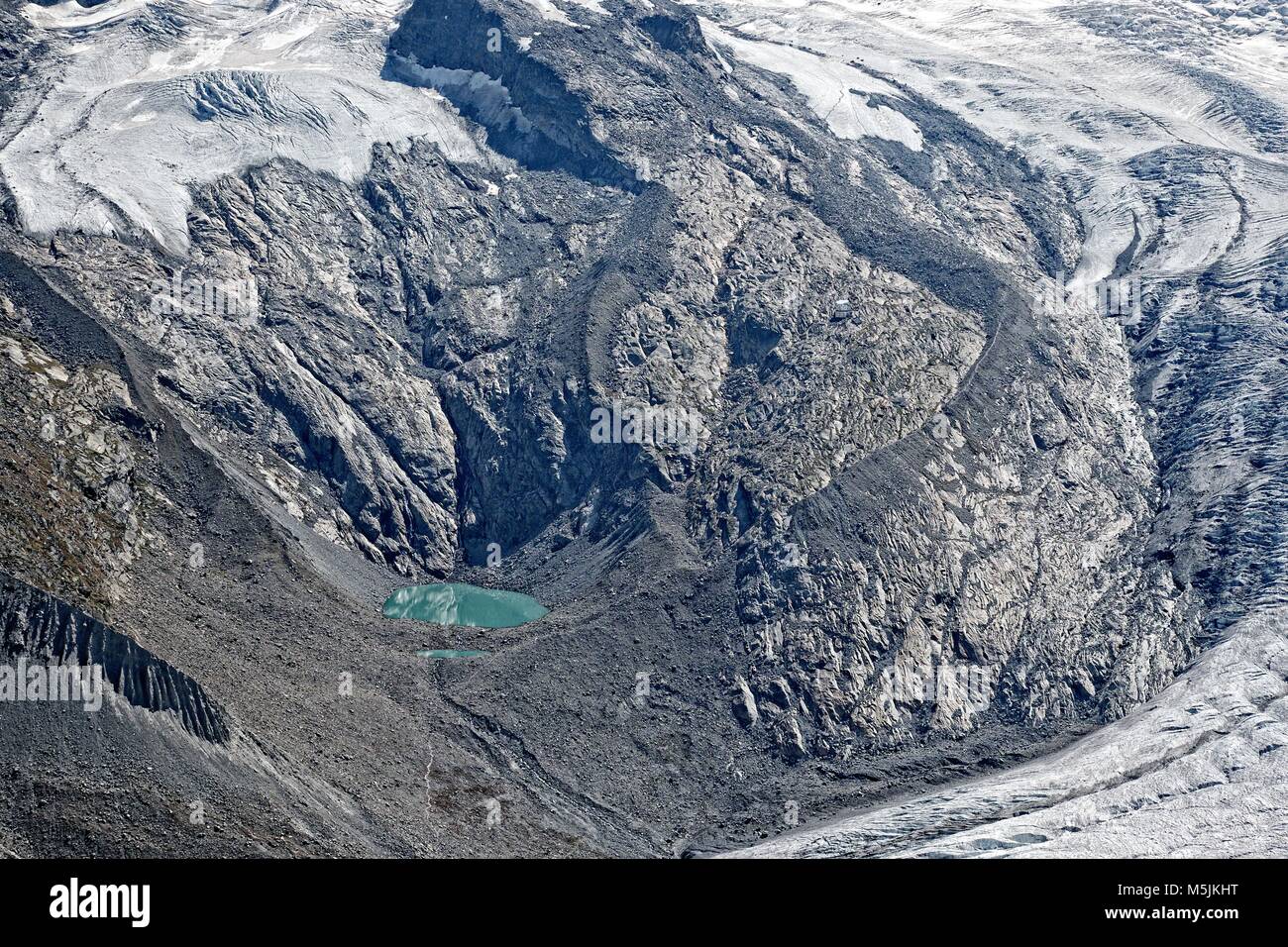 Voir le lac du Gorner et des pentes sous le Monte Rosa, Gornergrat, Zermatt, Suisse Banque D'Images