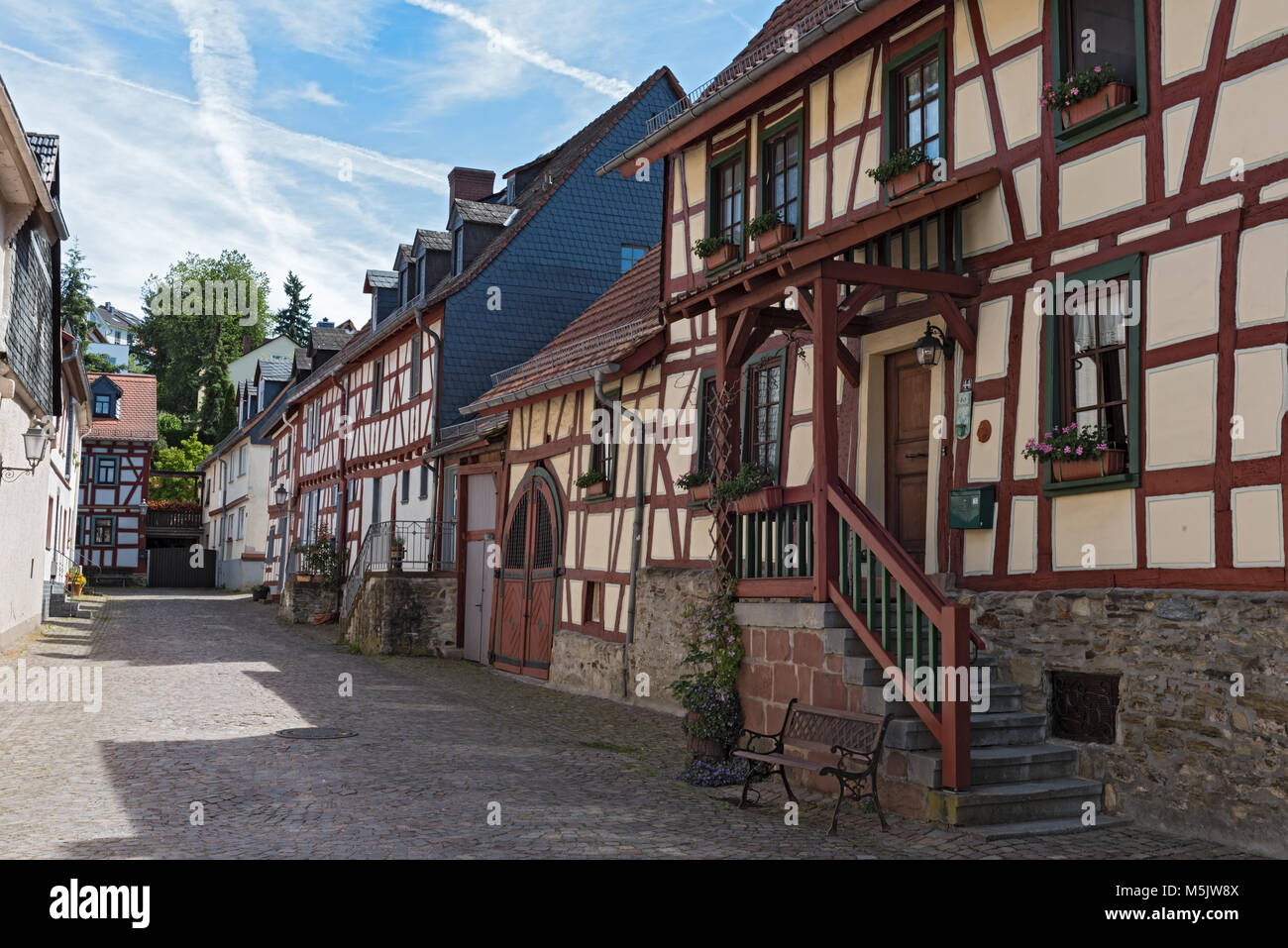 Petite ruelle avec maisons à colombages de la vieille ville de Idstein, Hesse, Allemagne Banque D'Images