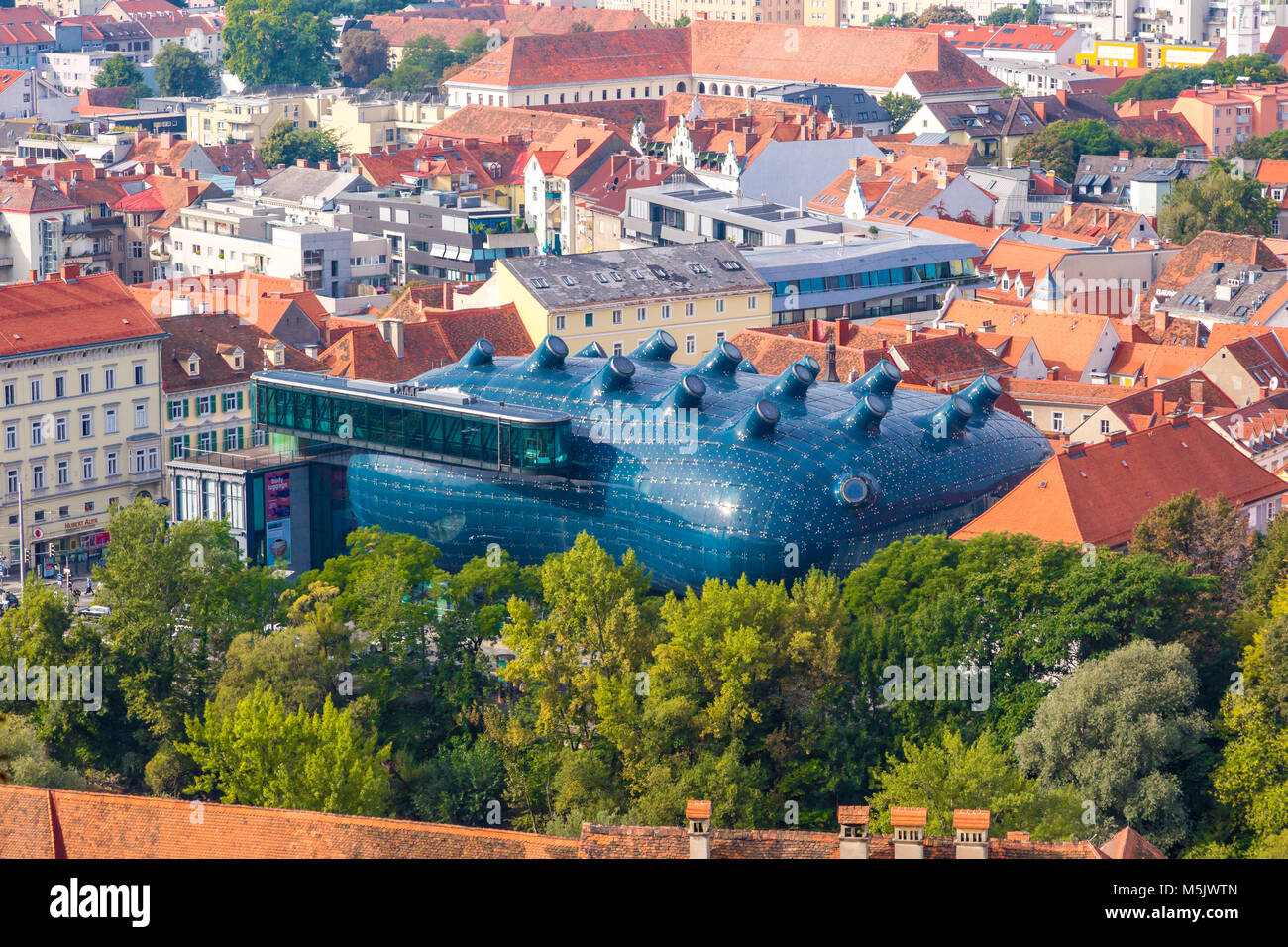 GRAZ, Autriche - 16 septembre 2016 : vue extérieure du Kunsthaus Graz Exposition d'art contemporain du Musée. Architecture conçue par Colin Fournier et P Banque D'Images