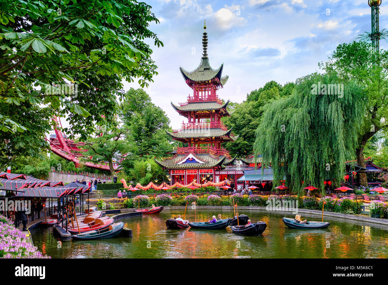 Copenhague, Nouvelle-Zélande région / Danemark - 2017/07/26 : centre ville historique - Les Jardins de Tivoli - parc d'attractions du jardin Banque D'Images