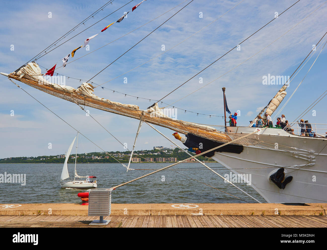 Esmeralda un grand voilier participant à la Régate des grands voiliers 2017, Québec, Québec, Province du Canada. Banque D'Images