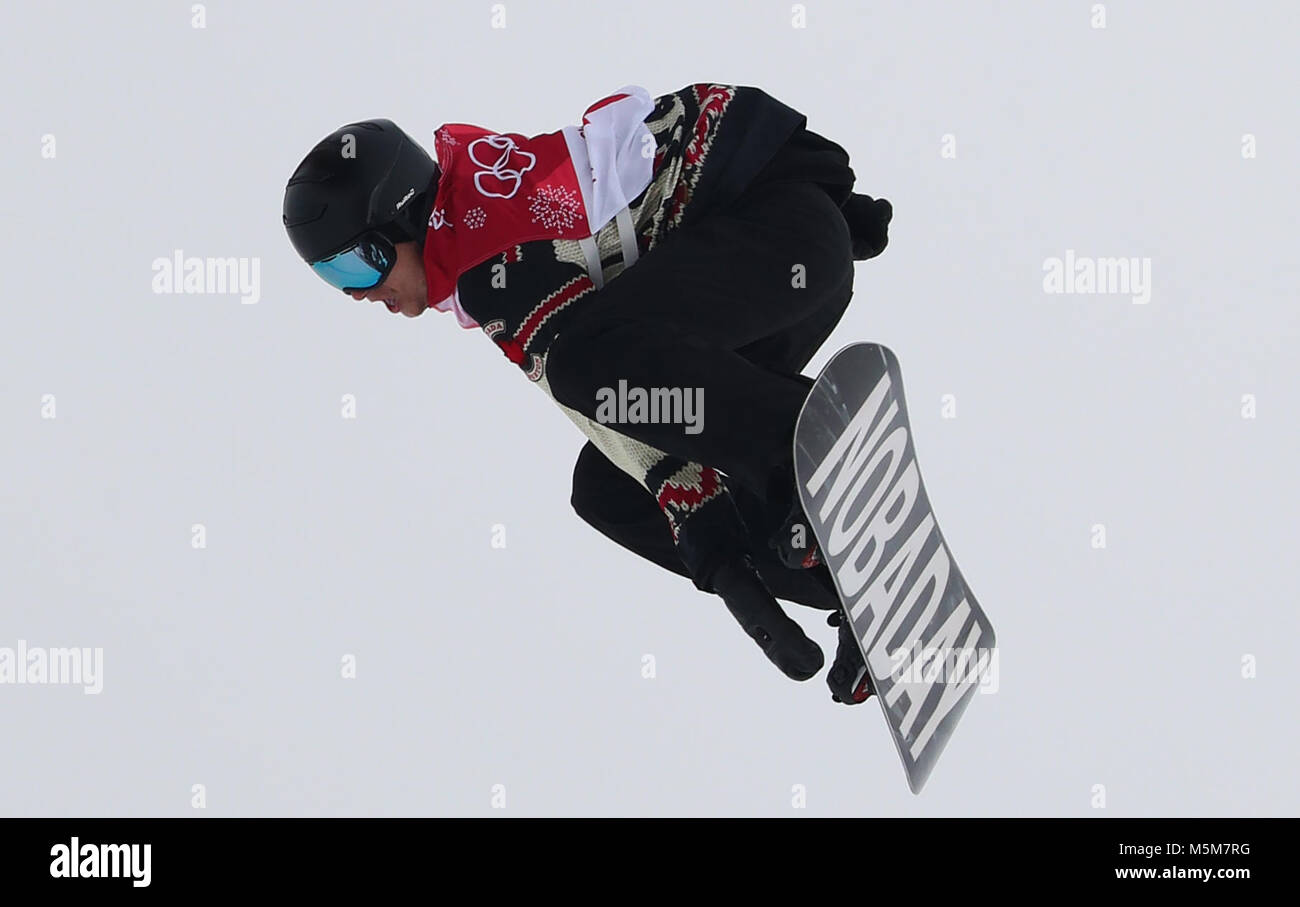 Pyeongchang, Corée du Sud. Feb 24, 2018. Perroquet Max à partir du Canada effectue une pirouette au cours de la finale de Snowboard Big Air à Pyeongchang, Corée du Sud, 24 février 2018. Crédit : Daniel Karmann/dpa/Alamy Live News Banque D'Images