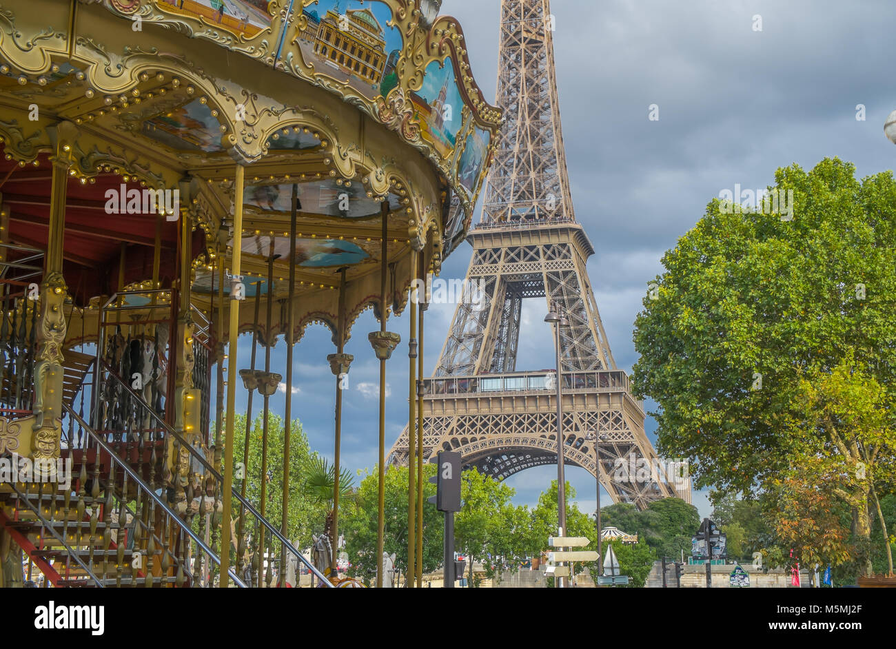 Carrousel de la Tour Eiffel, Paris, France Banque D'Images