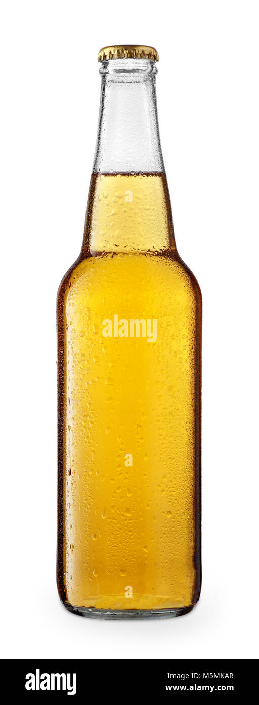 Bière froide ou de cidre en bouteille en verre avec des gouttes, isolé sur fond blanc. Chemin de détourage. La bière avec condensation Banque D'Images
