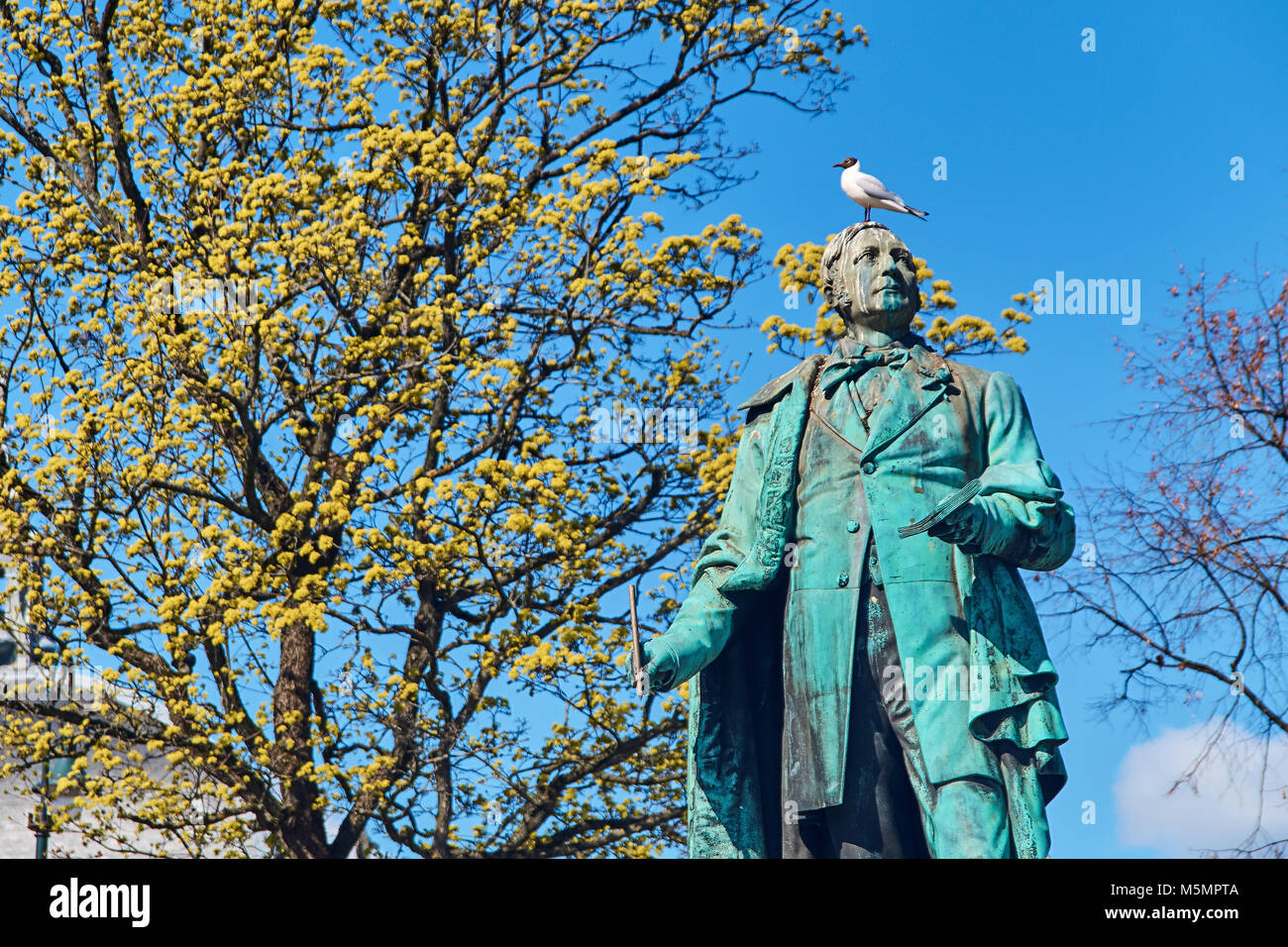 Oslo, Norvège : le 26 avril 2017 - Vue sur le monument de Henrik Wergeland, célèbre écrivain norvégien, poète, dramaturge, polémiste, historien, linguiste et Banque D'Images