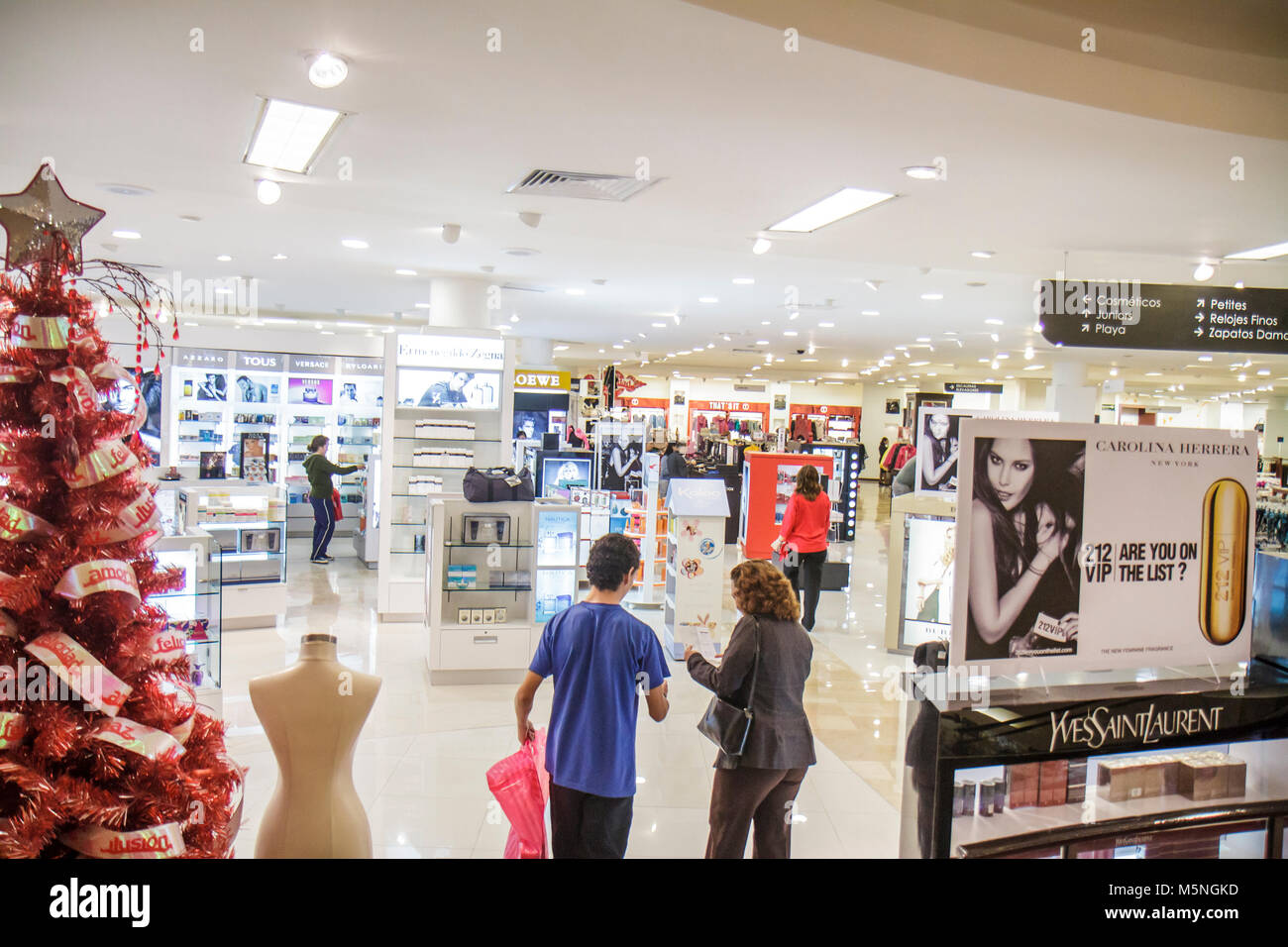 Cancun Mexique,Mexicain,Yucatán Peninsula,Quintana Roo,Avenida Tulum,Plaza las Americas,vente au détail,vitrine,marchandise,emballage,marques,s Banque D'Images