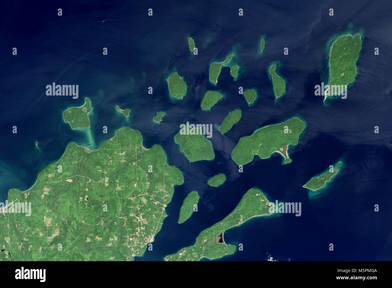 Vue aérienne de l'Apôtre des îles dans le lac Supérieur Banque D'Images
