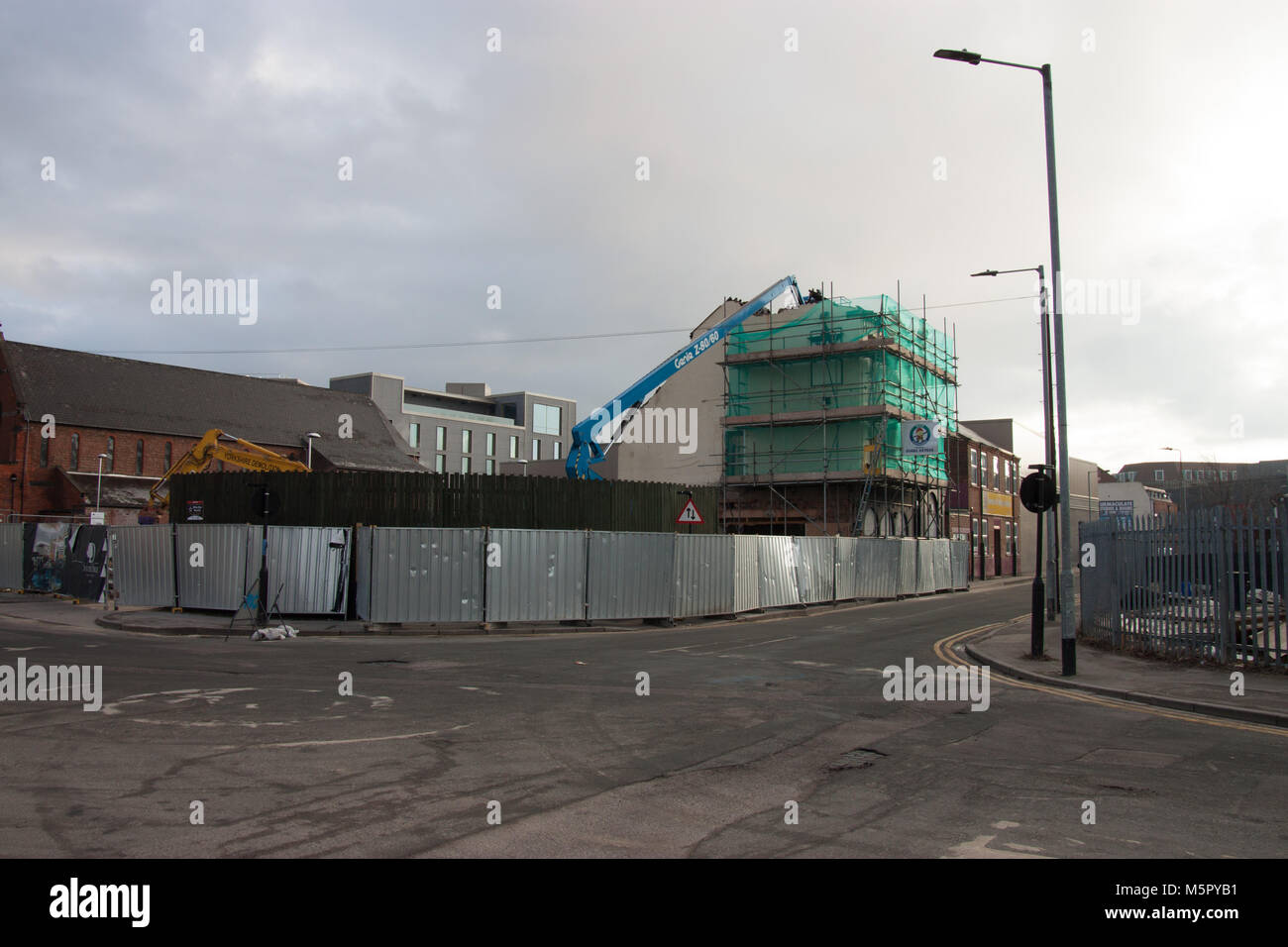 Démolition de l'ancien pub victorien à Hull Banque D'Images