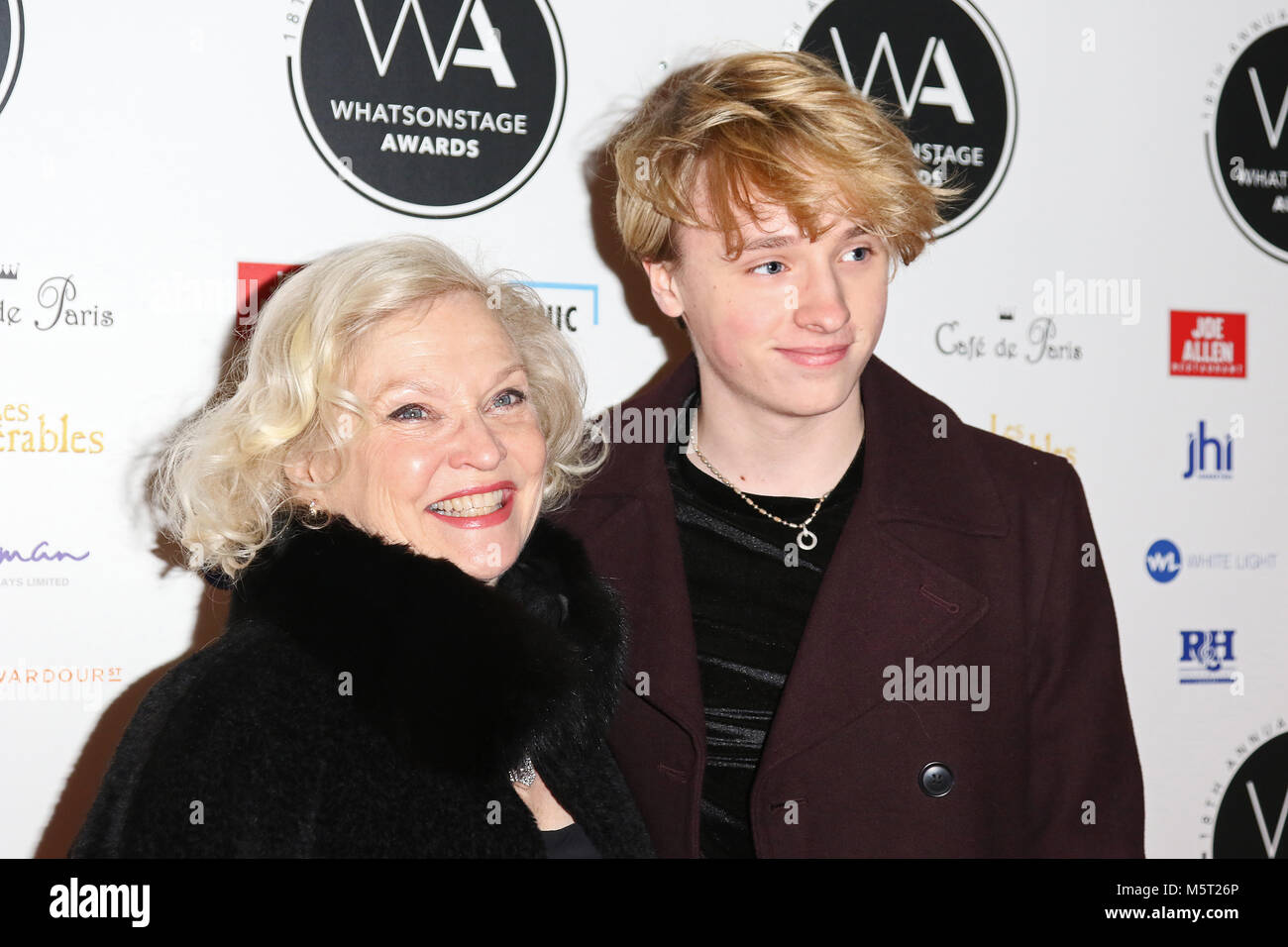 Londres, Royaume-Uni. Feb 25, 2018. Sandra Dickinson, Ty Tennant, WhatsOnStage Awards, Prince of Wales Theatre, Londres UK, 25 février 2018, photo de Richard Goldschmidt : Riche de crédit Gold/Alamy Live News Banque D'Images