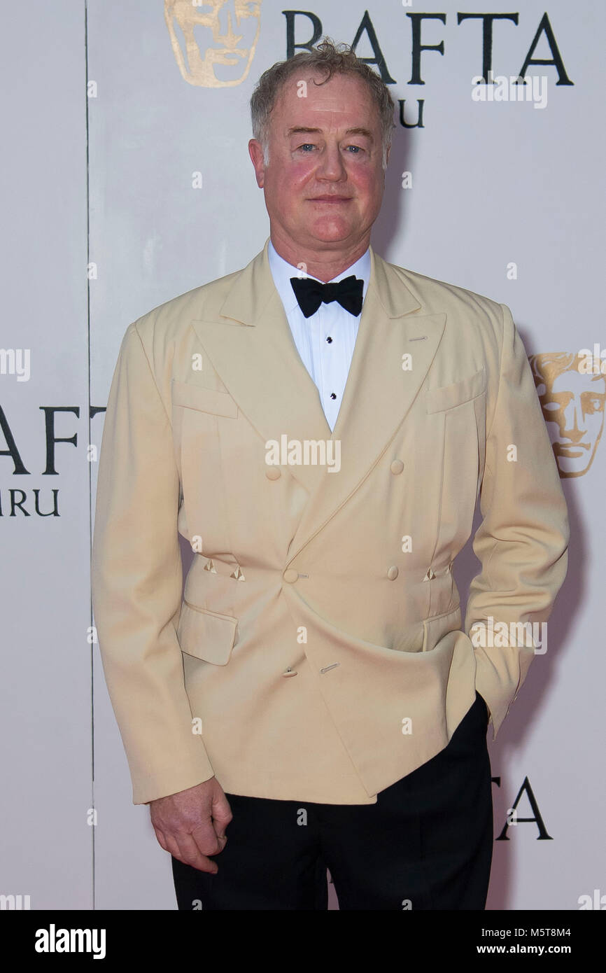 L'acteur Owen Teale pose pour une photo à la 26e Académie britannique Cymru Awards tenue à St David's Hall le 8 octobre 2017 à Cardiff, Pays de Galles. Banque D'Images