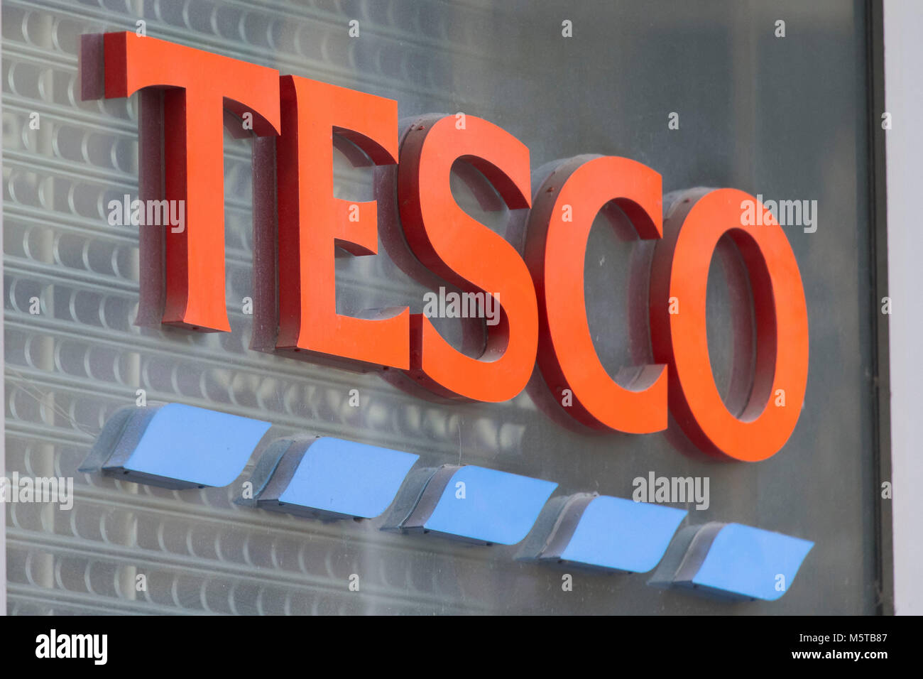 Supermarché Tesco store logo sign Banque D'Images