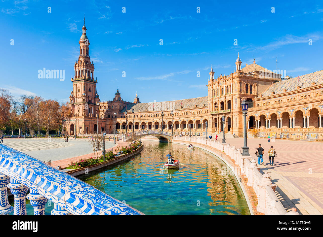 Canal sur la Plaza de Espana Espagne Séville Banque D'Images