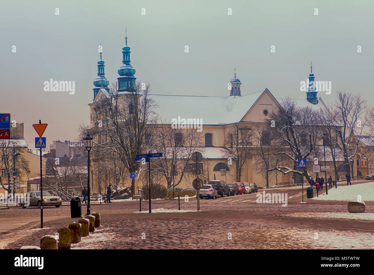 Cracovie, Pologne - 12 Février, 2018 rue Grodzka menant à l'église saint André Apôtre, 11e siècle, vieux quartier de Cracovie, Pologne Banque D'Images