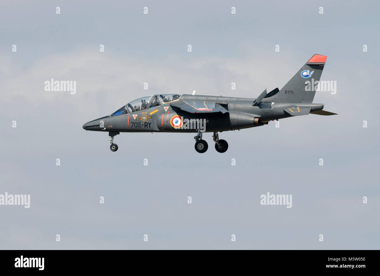 Dassault-Dornier, Alpha Jet E E170 de la CAE 00,314 Français, en fonction AF Tours vu l'atterrissage à Lakenheath le 23 avril 2013. Banque D'Images
