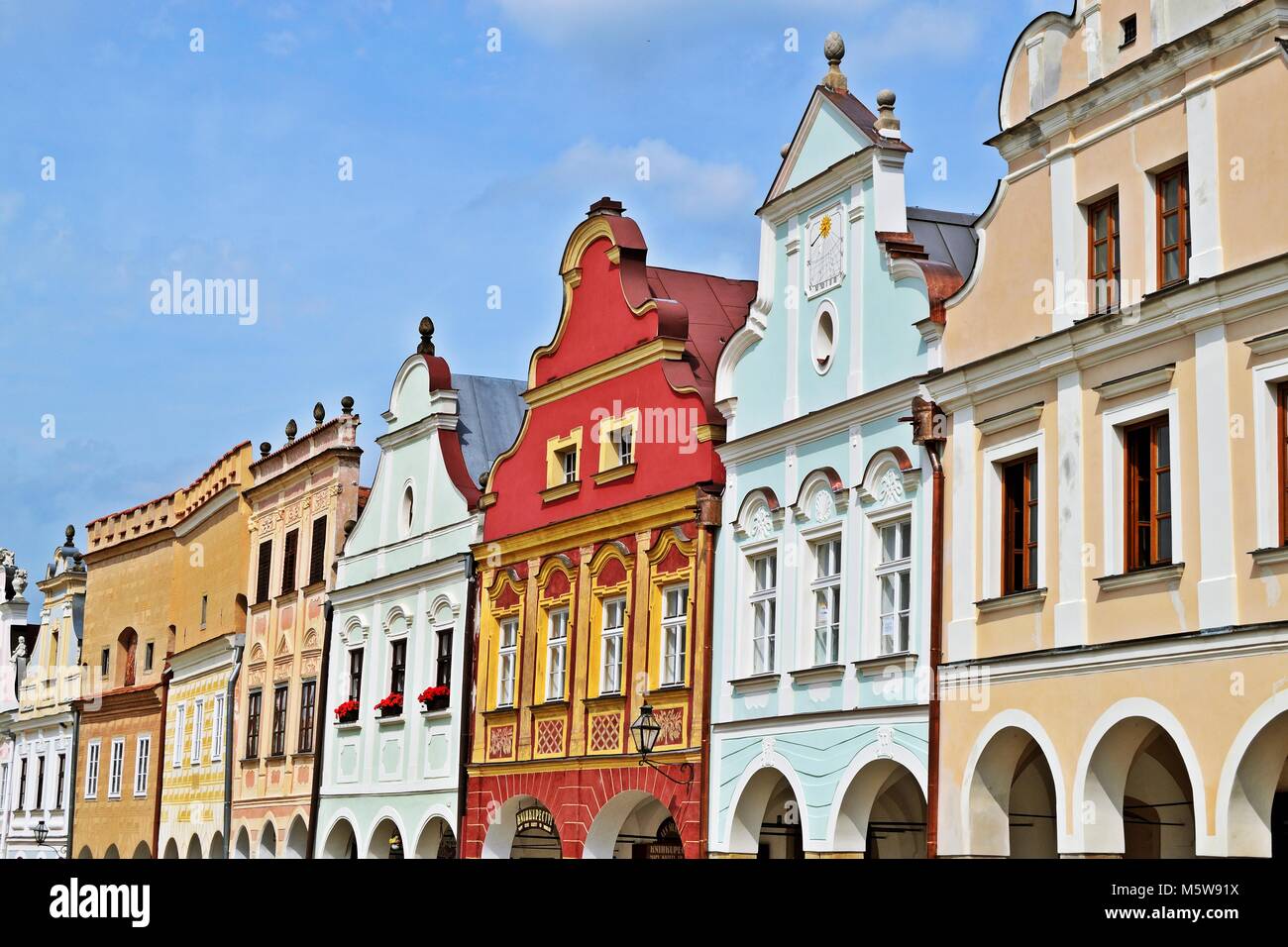 Maisons médiévales colorées à Telč, République Tchèque Banque D'Images
