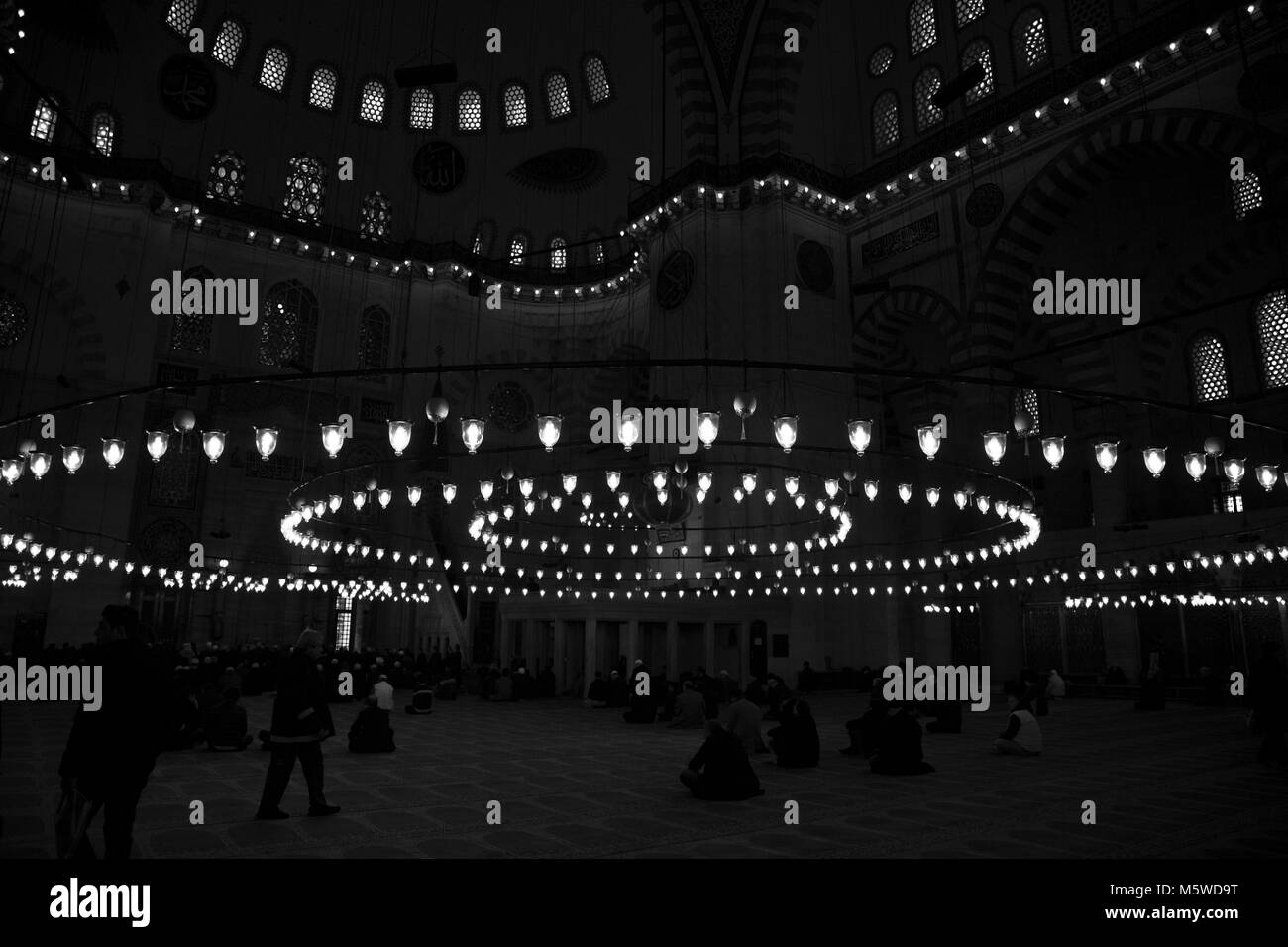 Istanbul, Turquie, 29 Décembre 2017 : Les Musulmans dans la mosquée pendant la prière Banque D'Images
